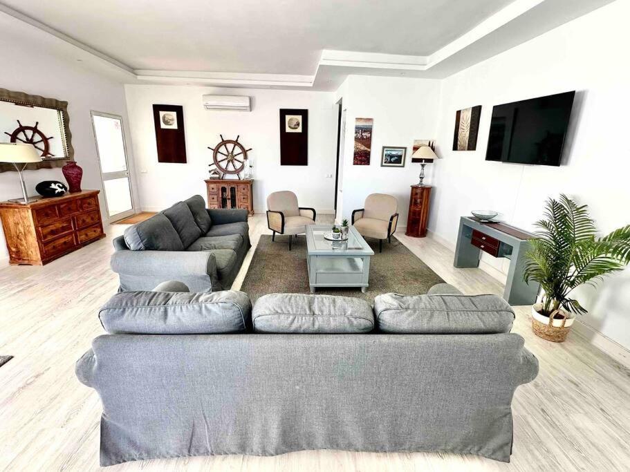לה קאלה דה מיחאס Villa Capitano -Seaviews -4 Bedrooms - La Cala מראה חיצוני תמונה
